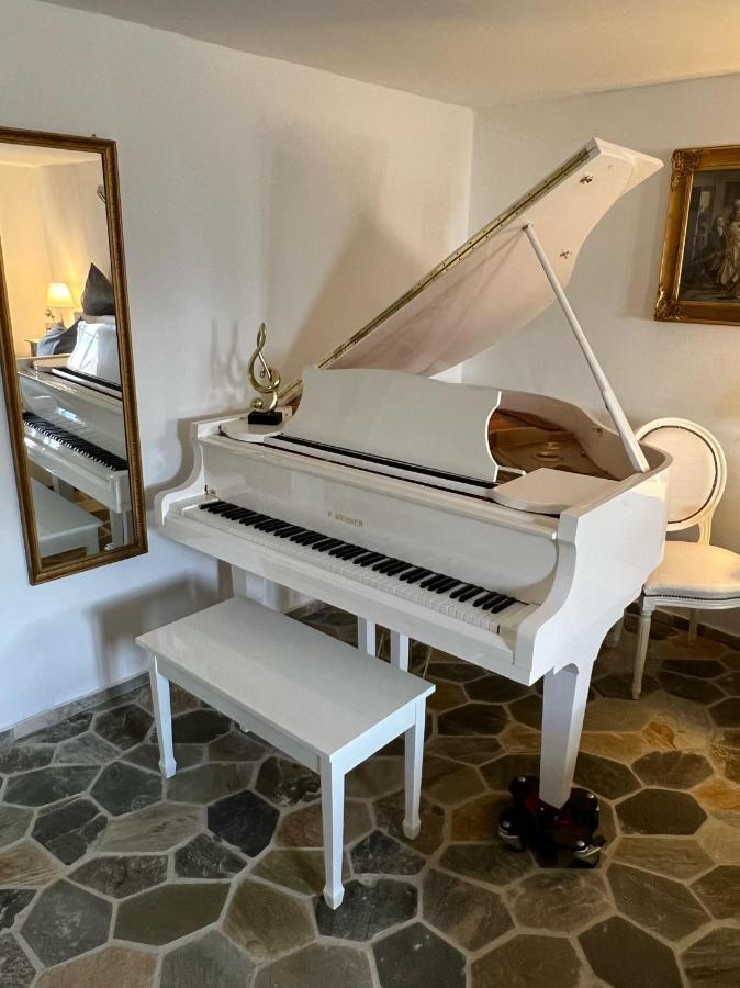 Schloss Grabow, Resting Place & A Luxury Piano Collection Resort, Prignitz Brandenburg Bagian luar foto